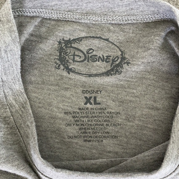 Meet Me in Wonderland tee - Picture 2 of 4